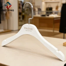 China Heavy Duty Custom Logo Anti-Slip Shoulder White Dress Plastic Hanger China Manufacturer manufacturer