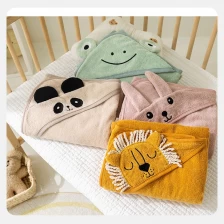 China Envoltório de toalha de banho com capuz para bebê 100% algodão com orelhas de animais fabricante