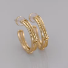 China Exquisite Women Jewelry Hoop Earrings. manufacturer