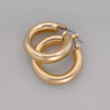 China Romantic Geometric Twist Hoop Earrings. manufacturer