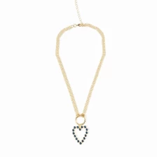 Chine Collier à la mode avec pendentif pavé de perles de verre bleu en forme de coeur. fabricant