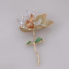 China Blossom Flower Crystal Wedding Gift Brooch. manufacturer