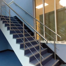 الصين 900 1500mm height corssbar railing الصانع