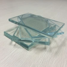 Chine prix de 12mm verre faible teneur en fer, usine de verre extra clair de 12mm, fournisseur de verre optiwhite flotteur 12mm fabricant