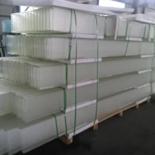 Chine Sur mesure haut-transparent 10mm faible fer U canal en verre prix fabricant