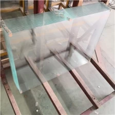 Kiina Laadukas 12 mm: n ultra kirkas karkaistu lasi, 1/2-matalaraudan karkaistua lasia valmistava yritys valmistaja