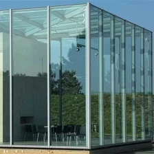 Chine Prix ​​des rideaux en verre sans cadre laminé à double vitrage trempé de haute qualité fabricant