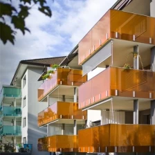 Çin Toptan fiyat Çin cam üreticisi tedarik yüksek kaliteli renkli PVB degrade renk temperli lamine cam korkuluk korkuluk balkon çit üretici firma