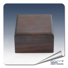 Китай 100 * 100 * 65MM деревянная коробка кольца для ювелирных украшений класса люкс с заводской цене сделано в Китае производителя