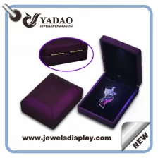 الصين 2015 الإبداعية Yadao صندوق العلامة التجارية اسم علبة هدية تغليف المجوهرات مع LED ضوء LED صندوق مورد من الصين الصانع