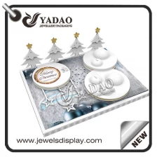 China 2017 New design of cute acrylic  jewelry display set designed for Christmas. manufacturer