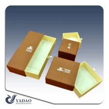 Čína 2017 horké prodej nádherný vlastní ručně zdarma vzorek zdarma logo tisk šperky box sety zásuvka box čínského dodavatele papíru Yadao výrobce