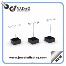Chine Acrylique mignon Earring personnalisée Display Stand Jewlery Présentoir Titulaire d'oreille en métal de la Chine fabricant