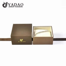 Chine Boîte à bracelet avec coussin / oreiller à l'intérieur fabricant