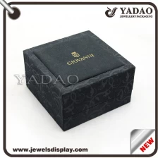 China China manufacuter elegant pattern velvet jewelry plastic box for ring pendant bangle bracelet with logo in a low price manufacturer