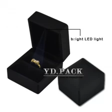 China China supplier hot selling good quality fashion black leather jewelry ring box with LED for ring manufacturer
