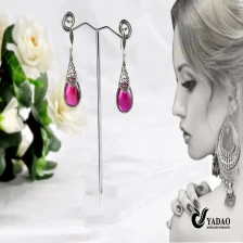 China Chinese jewelry display manufacturer of Good quality acrylic and metal earring display stand and mannequins with Competive Price store jewelry display  with customized logo and size manufacturer