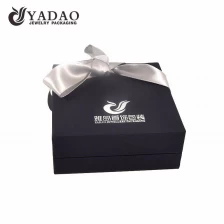 China Fabricante chinês de luxo personalizado logotipo impresso caixas de jóias de veludo, caixa de jóias de plástico, caixas de embalagem de jóias para anel, colar, pulseira, brinco conjunto atacado fabricante