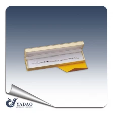 Китай Кламшечковая пластиковая шкатулка для ювелирных изделий покрыта бумагой для ожерелья серьги браслет кольцо производителя