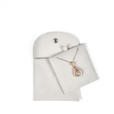 Čína Vlastní béžové logo potištěné obalové tašky z mikrovlákna šperky pouzdro s knoflíkem uzavření výrobce