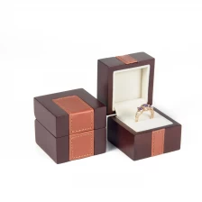 China Custom High-grade Jewelry Wooden Trinket Box for Nose Ring manufacturer