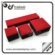 中国 Custom classic design jewelry gift boxes with soft  flocking material メーカー