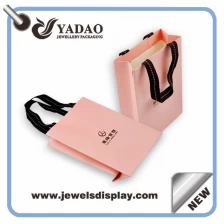 porcelana Impresión personalizada Pink Embalaging Bolsas de joyería de joyería Bolsas de compras Bolsas de la mano para la joyería Favors Favors fabricante