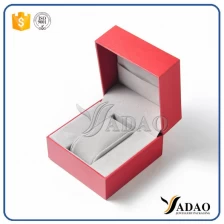 Čína OEMODM velkoobchodní přizpůsobit červeným sametem plastové šperky set patří prsten/náramek/přívěšek/náhrdelník/řetězec/hodinky/mince box výrobce