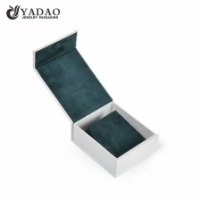 China Delicate and elegance clean color with velvet  jewelry paper box manufacturer