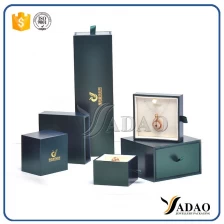China Preço de fábrica elegante por atacado Matt glossy jóias de madeira conjunto de presentes caixa de pacote incluem anel/Bracelet/Pendant/Earring/Chain caixa fabricante