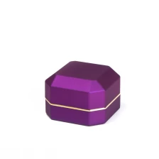 China Elegant Matt Led Lights Ring Box Custom Color Customized Led Jewelry Box Set manufacturer
