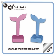 China Fashion colorful leather earring display stand for jewelry store made in China manufacturer