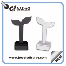 China Fashion leather earring display stand for jewelry display store made in China manufacturer