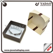 China Boa qualidade do papel caixa de exibição de jóias com fita fabricante