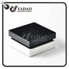 China Handmade wooden bracelet box with shiny finsh black lid and white base quite hot selling in JCK. manufacturer