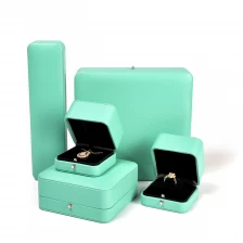 porcelana Caja de regalo del anillo de la caja del anillo del collar del cuero de la PU elegante de alta gama fabricante