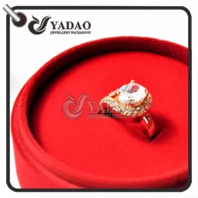 porcelana JCK caliente venta pequeña ronda Linda caja de anillo de terciopelo con personalizar el color y el inserto hecho por Yadao. fabricante
