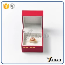 China Jewellery Packaging Custom Jewelry Box New Arrival White Leather Gift Boxes With Velvet Insert For Ring Necklace Bracelet fabricante