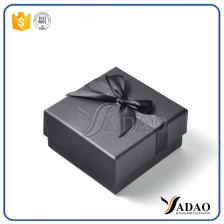 China Luxuosa caixa de papel preta feita à mão de alta qualidade personalizada por atacado com fita para anel / colar / pingente / colar fabricante