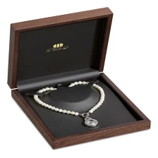 Chine personnalisés de luxe bijoux de conception des coffrets cadeaux en bois pour l'emballage de collier de haute qualité fabricant
