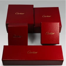 Čína Luxusní šperky balení dodavatel lepenkové krabice s logem horké ražby samet interiér papírové dárkové krabičky výrobce