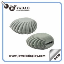 China Newest design Custom shell ring gift boxes, velvet ring boxes ,grey shell ring cases ,plastic ring chests used for jewelry packing and storage for jewelry shop counter and window manufacturer