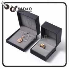 China Caixa de jóia plástica do OEM/ODM para o pacote do anel ou do pendente feito na fábrica profissional grande diretamente na venda. fabricante