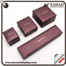 China Popular customizable jewelry plastic display box with obvious beautiful lines manufacturer