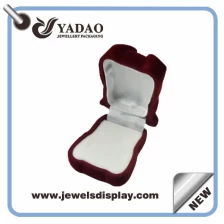 porcelana Forma panda cajas de presentación de terciopelo rojo anillo de la joyería para la mujer del fabricante de China fabricante