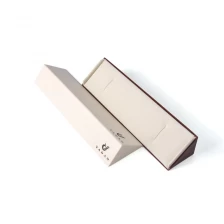 Čína Speciální tvarovaný magnet fancy papír karton náramek přívěsek šperky obchod balení nový styl dárkové krabičce výrobce