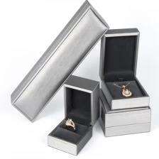 ประเทศจีน Stock 200pcs PU Leather Box Jewelry Leatherette Bracelet Ring Necklace Display Packaging Box ผู้ผลิต