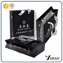 China Sacos do presente de qualidade superior Eco amigável de sacolas de papel feitas na China bolsas por atacado fabricante