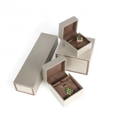 China Yadao Custom Personalized Jewelry Box Hinge Khaki Jewelry Box manufacturer
