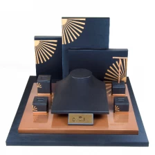 الصين yadao high end pu leather wood jewelry display stand set with logo الصانع